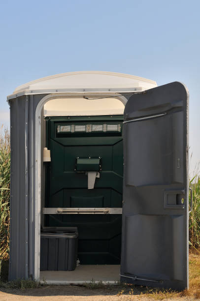 Best Portable restroom trailer rental  in Jonesville, MI